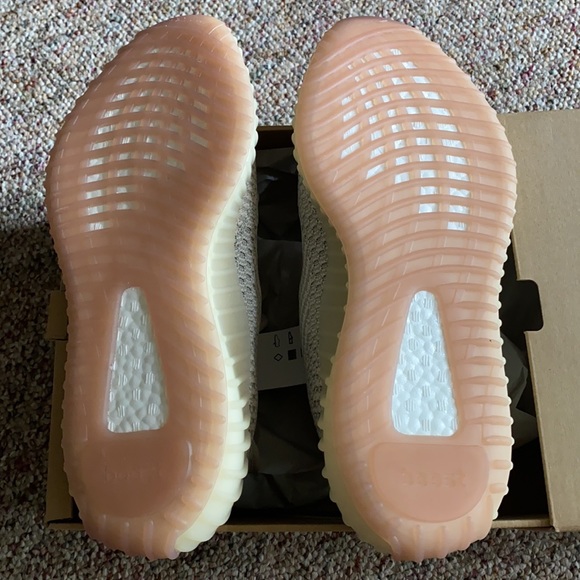 Adidas Yeezy Boost 350 V2 Citrin Non-Reflective 10.5 Brand New in Box with Tags - Picture 2 of 7